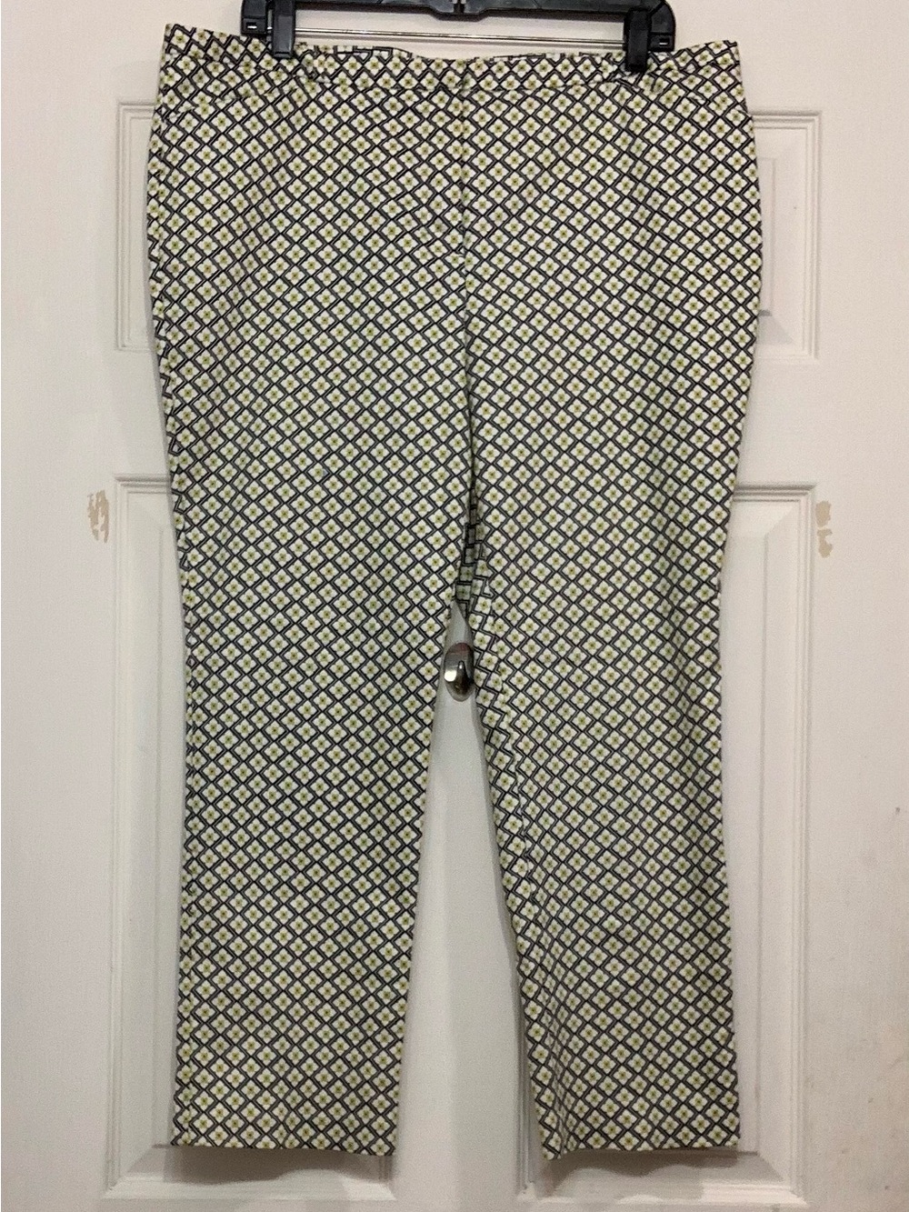 Worthington Geometric Crop Ankle Black Lime Green Size 16 Trousers. 3519